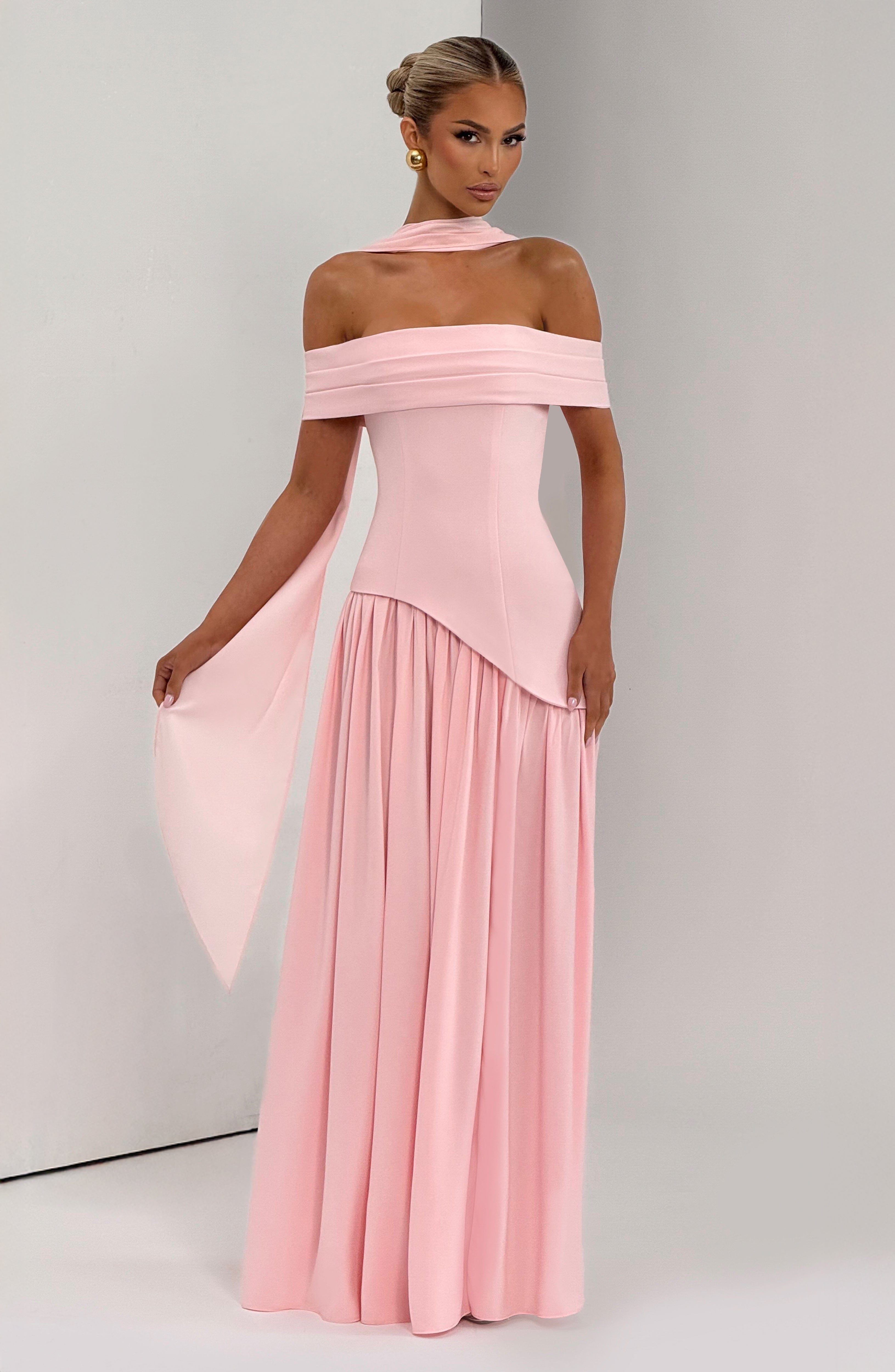 DELILAH MAXI DRESS